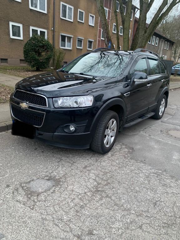 Schwarz Gebraucht 2013 Chevrolet Captiva LT SUV | 10.000 € (Etwas zu teuer) - Bild 1/4