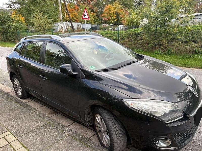 Schwarz Gebraucht 2013 Renault Mégane GrandTour Kombi | 5.500 € (Fairer Preis) - Bild 1/4