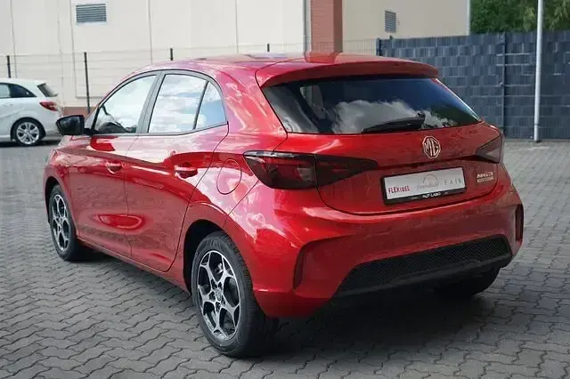 Neu MG MG3 Luxury 194 PS (142 kW) 2026 Rot Kleinwagen