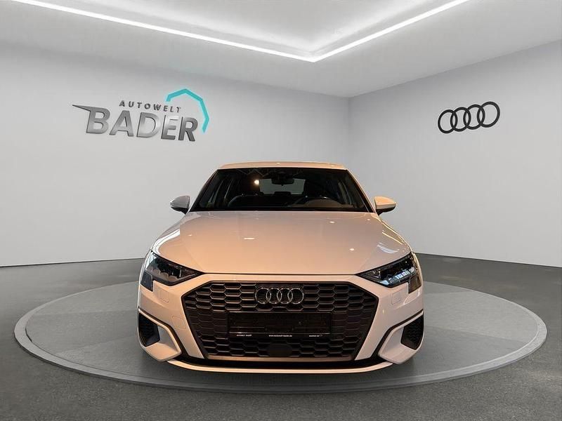Gebraucht Audi A3 150 PS (110 kW) 2022 Weiß Limousine