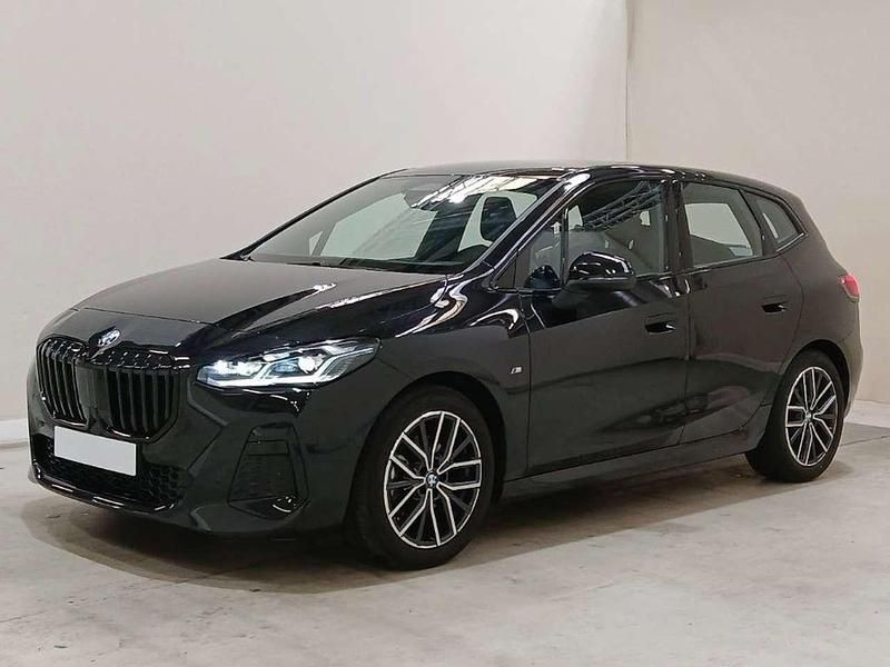 Saphirschwarz Gebraucht 2024 BMW 218 M Sport Van / Kleinbus | 27.999 € (Fairer Preis) - Bild 1/4