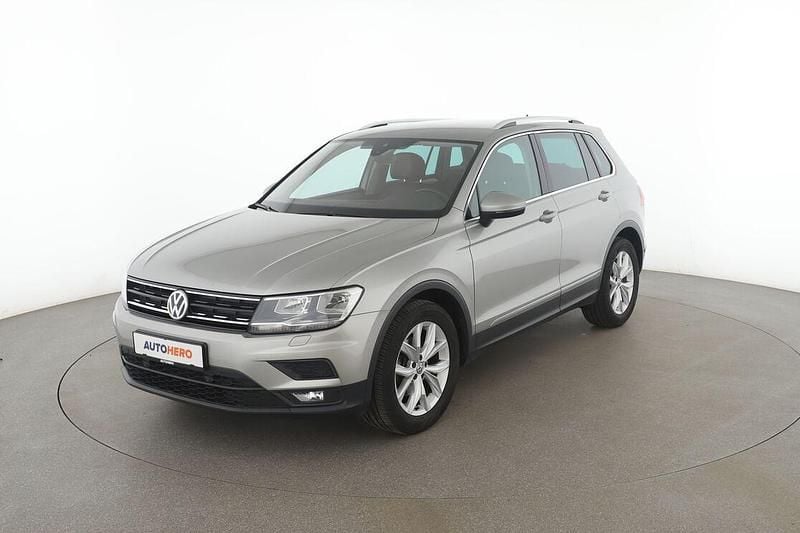 Grau Gebraucht 2019 VW Tiguan Comfortline SUV | 19.240 € (Guter Preis) - Bild 1/3