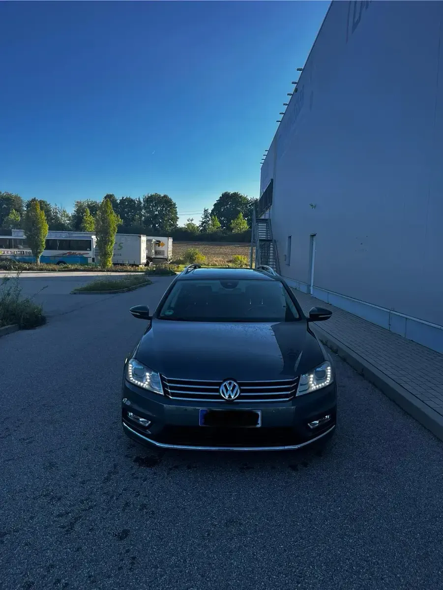 Gebraucht VW Passat 211 PS (155 kW) 2011 Grau Kombi