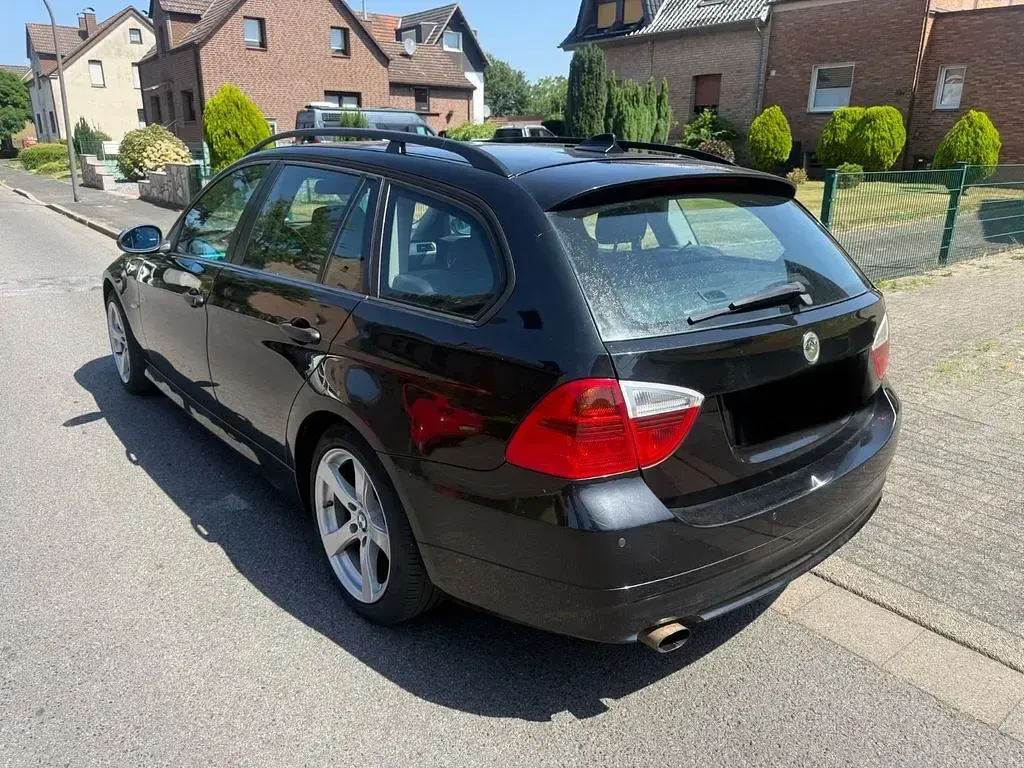 Gebraucht BMW 320 Exclusive 150 PS (110 kW) 2005 Schwarz Kombi