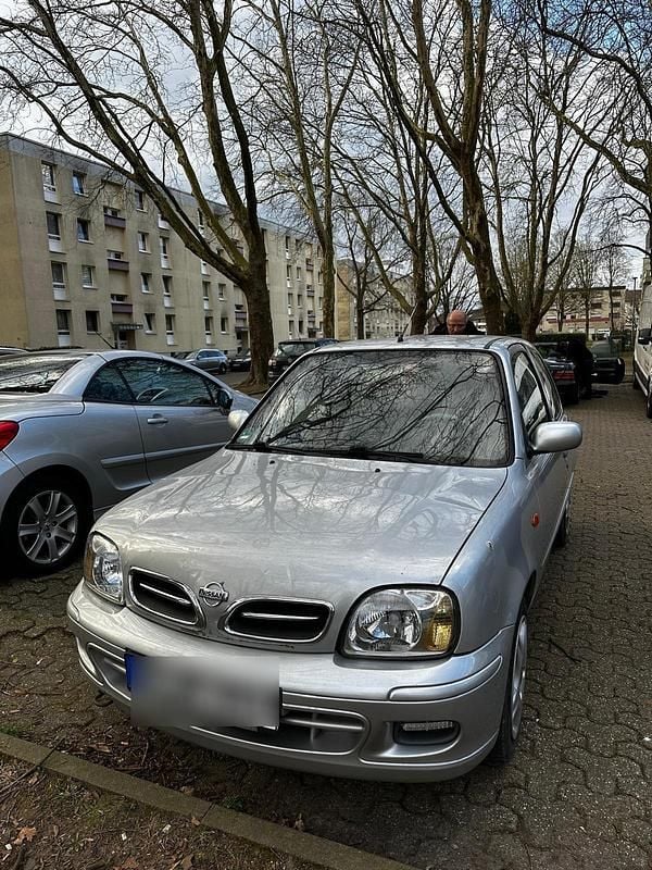 Grau Gebraucht 2001 Nissan Micra Kleinwagen | 1.950 € (Fairer Preis) - Bild 1/4