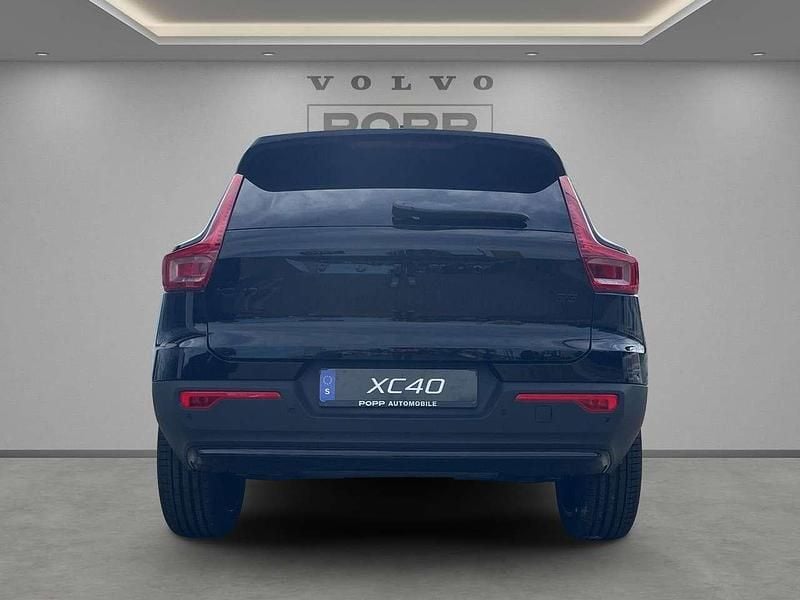 Neu Volvo XC40 Plus 163 PS (119 kW) 2026 Onyx black SUV
