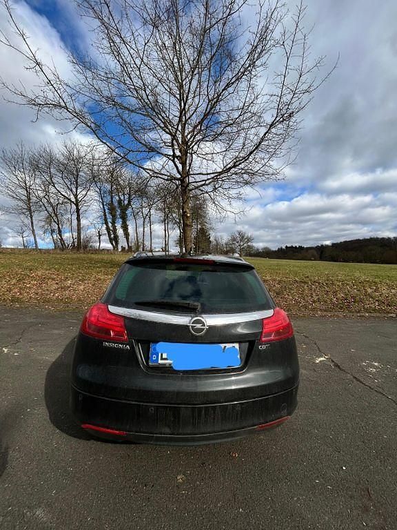 Gebraucht Opel Insignia Edition 160 PS (117 kW) 2012 Schwarz Kombi