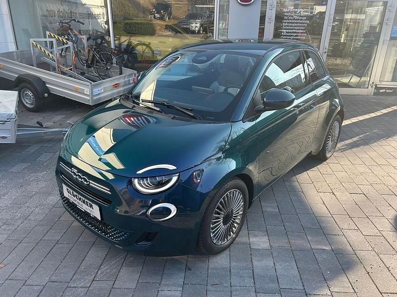 Neu Fiat 500 65 PS (47 kW) 2026 Grün Limousine