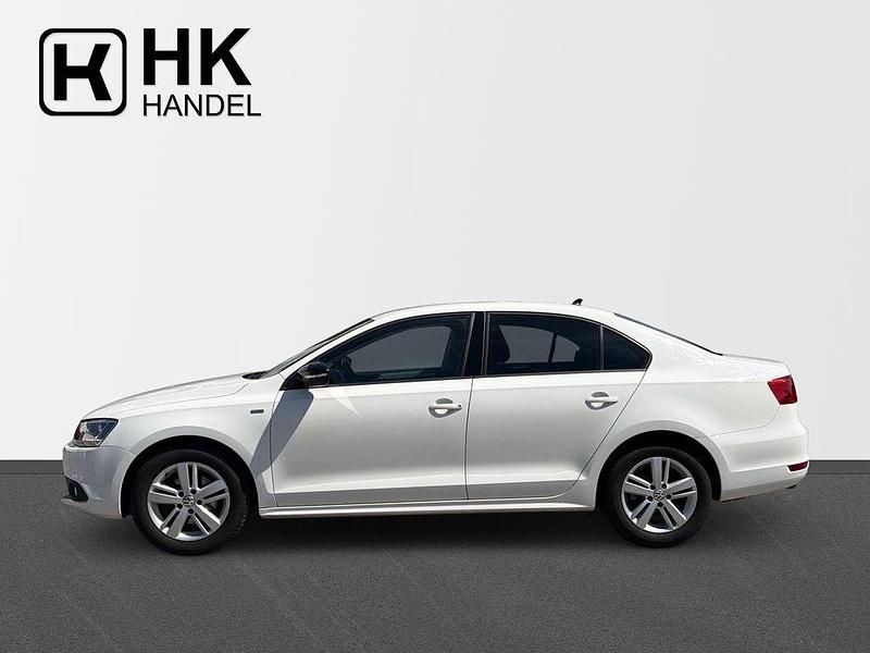 Używany VW Jetta Match 122 KM (89 kW) 2013 Biały Sedan/Limuzyna