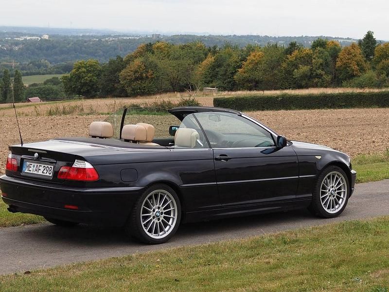 Gebraucht BMW 320 Cabriolet 170 PS (125 kW) 2003 Blau Cabrio