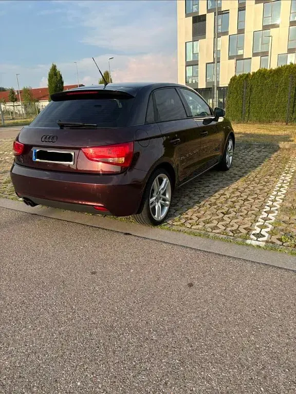 Gebraucht Audi A1 Sportback Ambition 122 PS (89 kW) 2012 Violett Kleinwagen