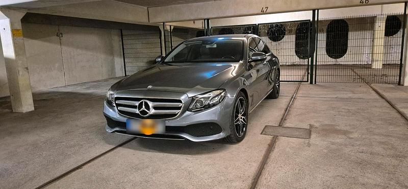 Gebraucht Mercedes E350 258 PS (189 kW) 2016 Grau Limousine