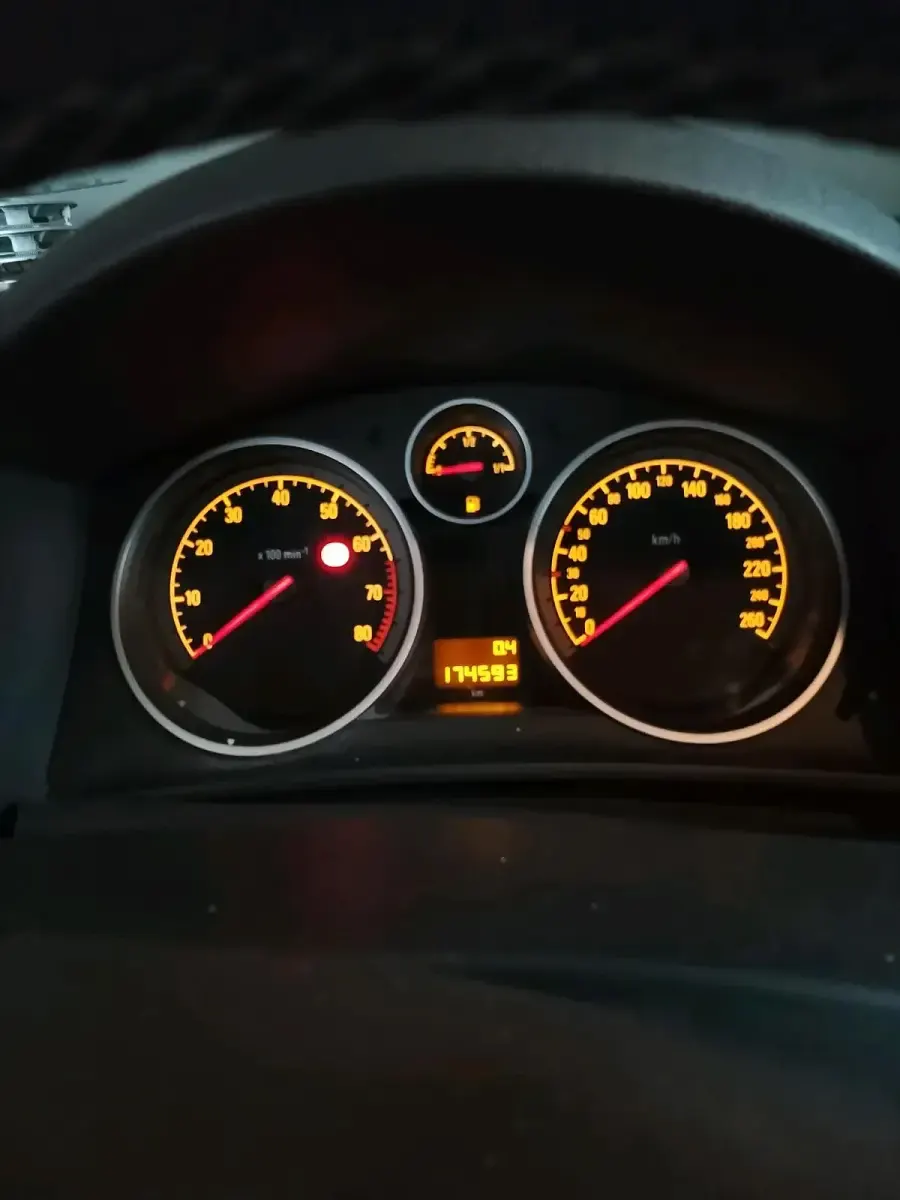Gebraucht Opel Astra 140 PS (102 kW) 2007 Silber Kombi