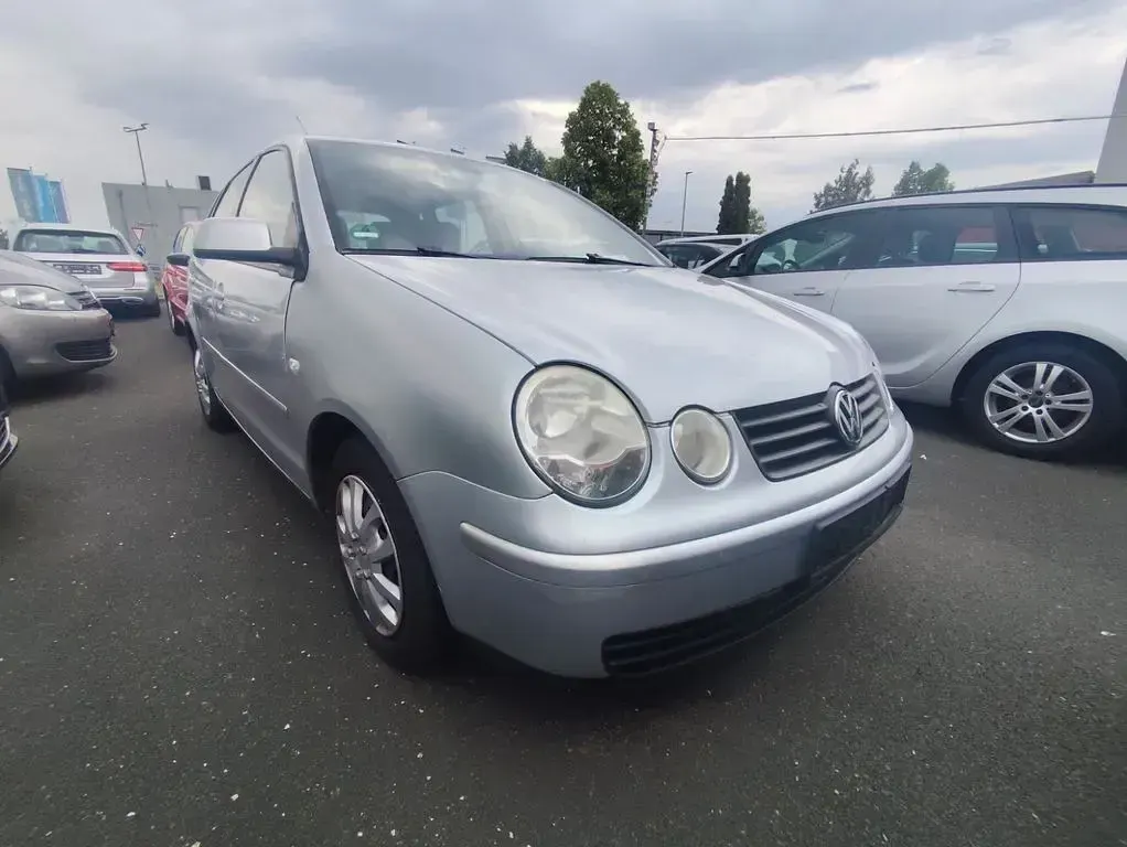 Gebraucht VW Polo Trendline 64 PS (47 kW) 2002 Silber Kleinwagen