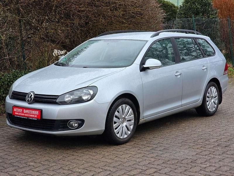 Gebraucht VW Golf VI Trendline 105 PS (77 kW) 2011 Reflexsilber Kleinwagen