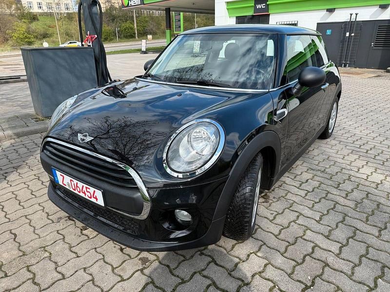 Usado Mini ONE 75 HP (55 kW) 2016 Preto Citadino