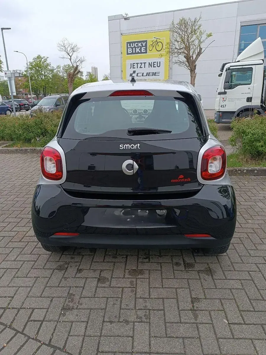 Gebraucht Smart ForFour Passion 71 PS (52 kW) 2015 Schwarz Kleinwagen