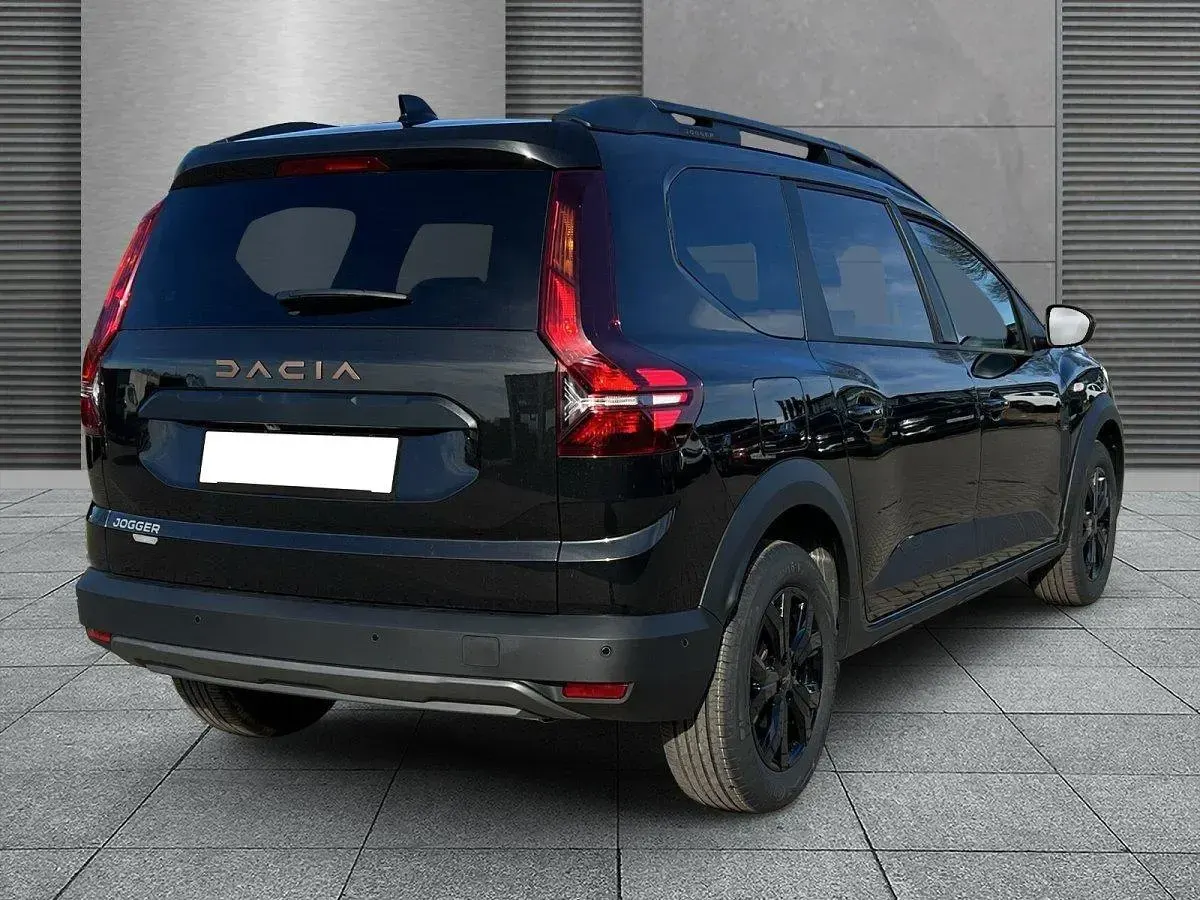 Neu Dacia Jogger Extreme 141 PS (103 kW) 2025 Perlmuttschwarz Van / Kleinbus