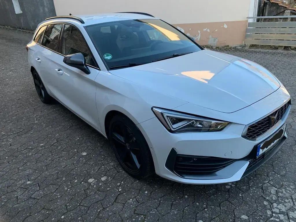 Gebraucht Cupra Leon VZ 245 PS (180 kW) 2022 Weiß Limousine