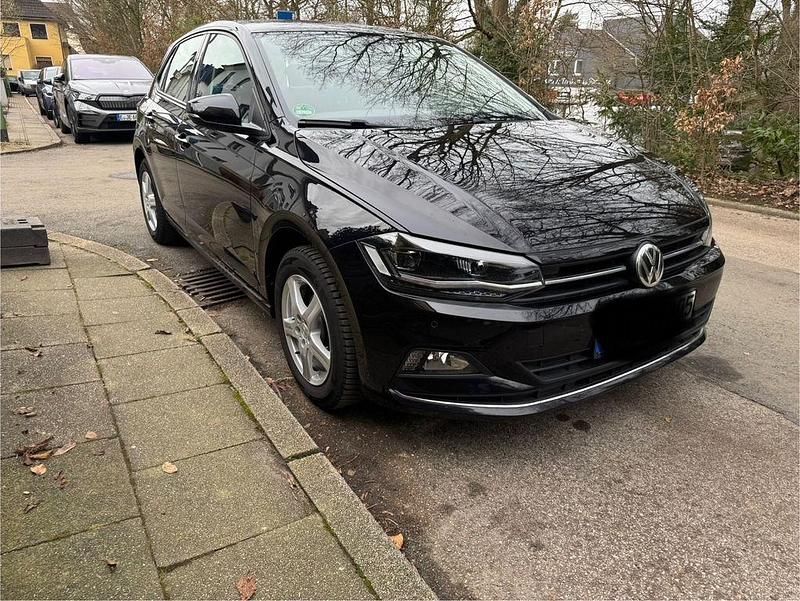 Gebraucht VW Polo Comfortline 95 PS (69 kW) 2018 Schwarz Kleinwagen
