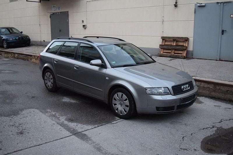 Gebraucht Audi A4 Sport 179 PS (131 kW) 2004 Grau Kombi