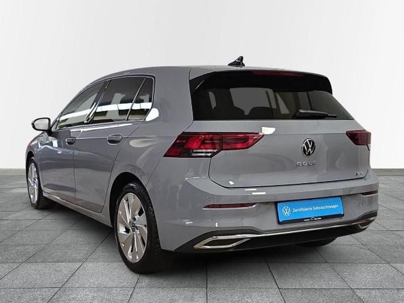 Gebraucht VW Golf VIII Move 150 PS (110 kW) 2023 Grau Limousine
