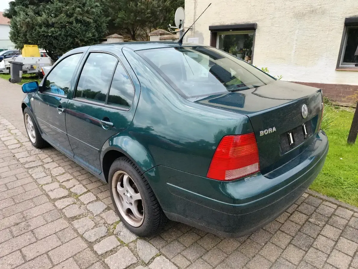 Gebraucht VW Bora Comfortline 101 PS (74 kW) 1999 Grün Limousine