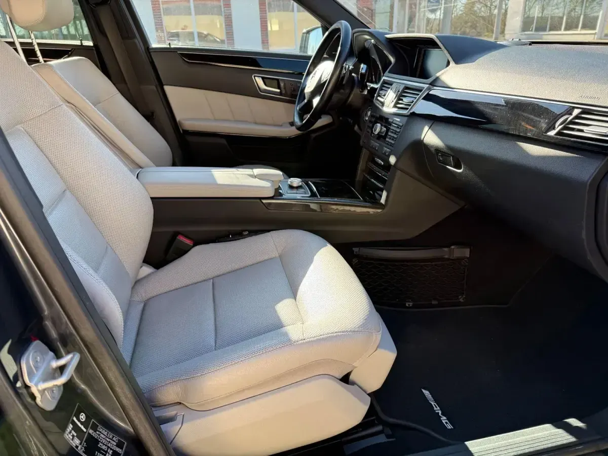 Gebraucht Mercedes E350 Avantgarde 265 PS (194 kW) 2011 Kombi