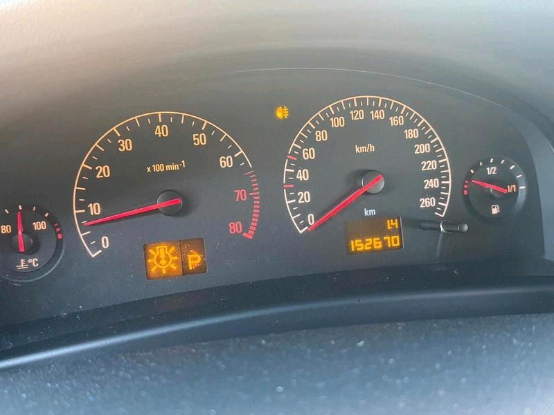 Gebraucht Opel Astra 150 PS (110 kW) 2003 Silber Limousine