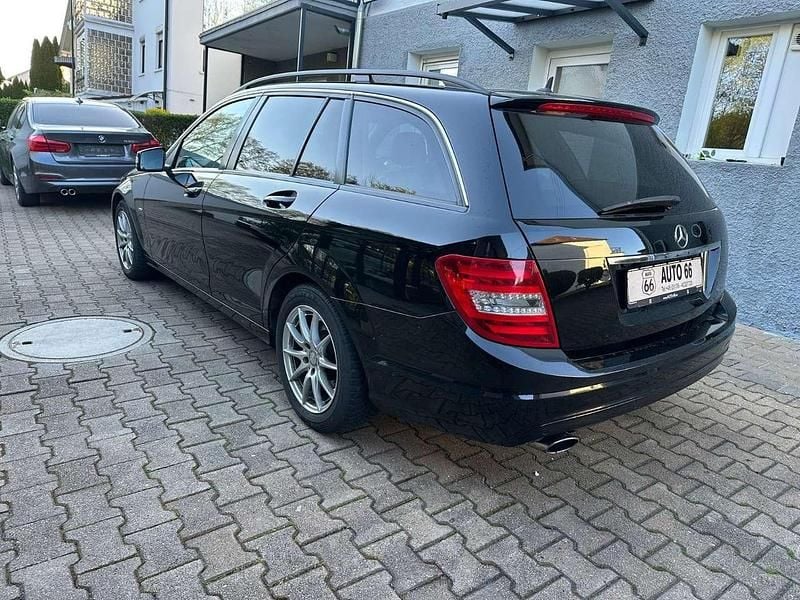 Gebraucht Mercedes C250 204 PS (150 kW) 2012 Schwarz Kombi