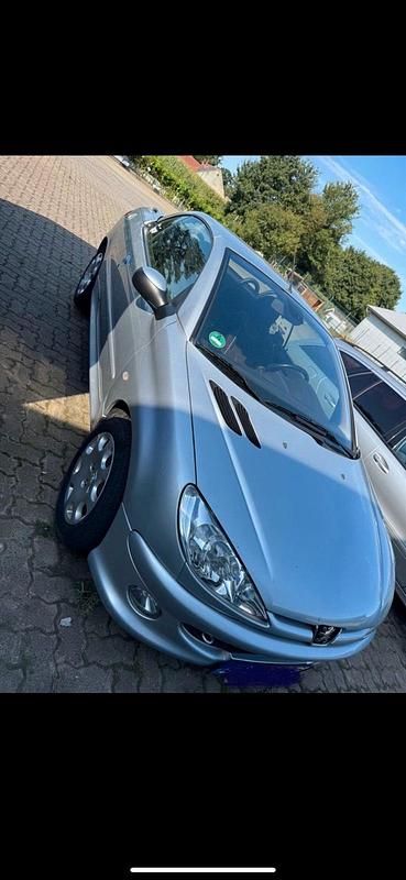 Silber Gebraucht 2004 Peugeot 206 CC Cabrio | 600 € (Superpreis) - Bild 1/4