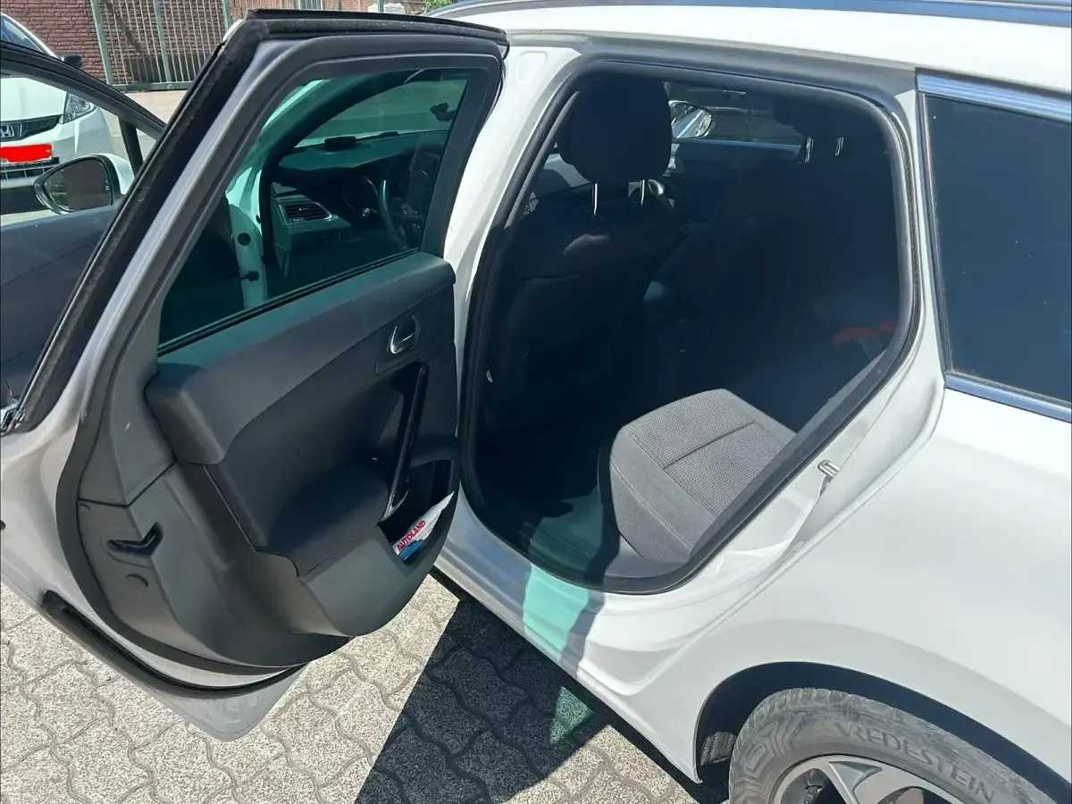 Gebraucht Peugeot 508 SW Active 150 PS (110 kW) 2016 Weiß Kombi