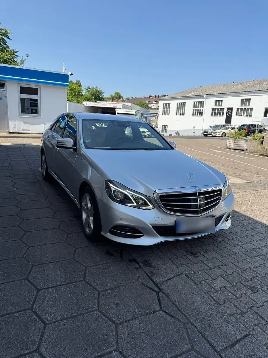 Second-hand Mercedes E250 211 CP (155 kW) 2013 Argintiu Berlinǎ