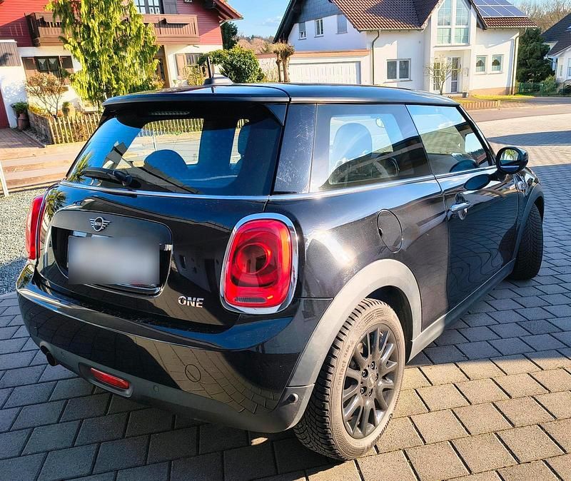 Gebraucht Mini ONE 102 PS (75 kW) 2020 Schwarz Kleinwagen