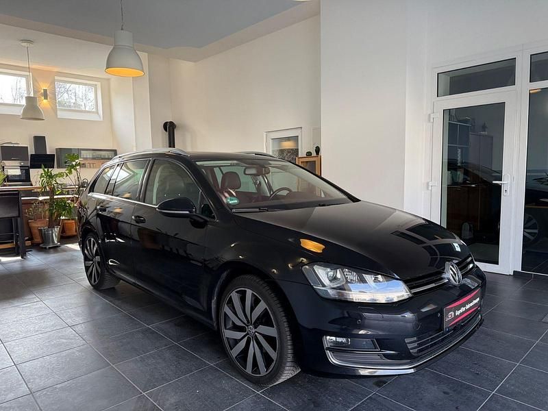 Gebraucht VW Golf VII Highline 150 PS (110 kW) 2014 Schwarz Kombi