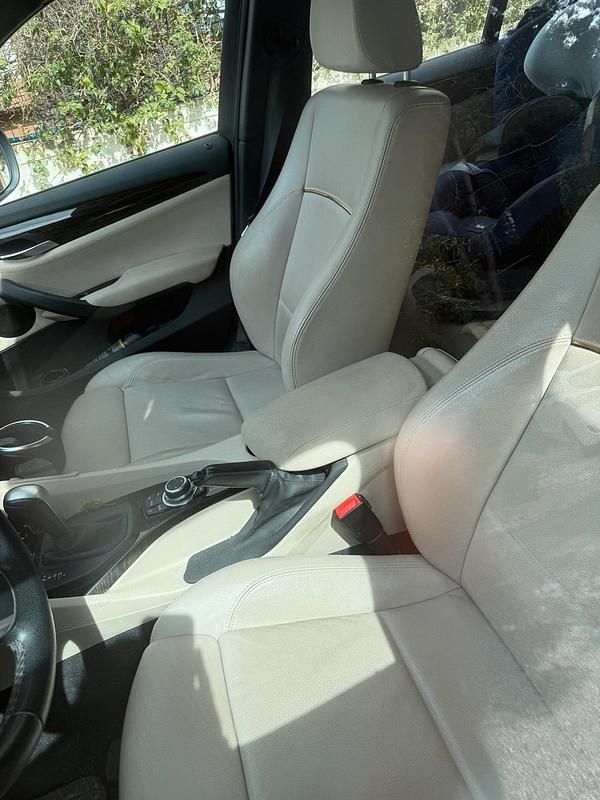 Gebraucht BMW X1 143 PS (105 kW) 2011 Grau SUV