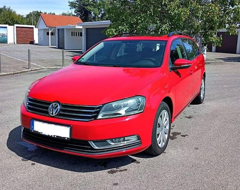 Tornadorot Gebraucht 2011 VW Passat Kombi | 4.490 € (Guter Preis) - Bild 1/4