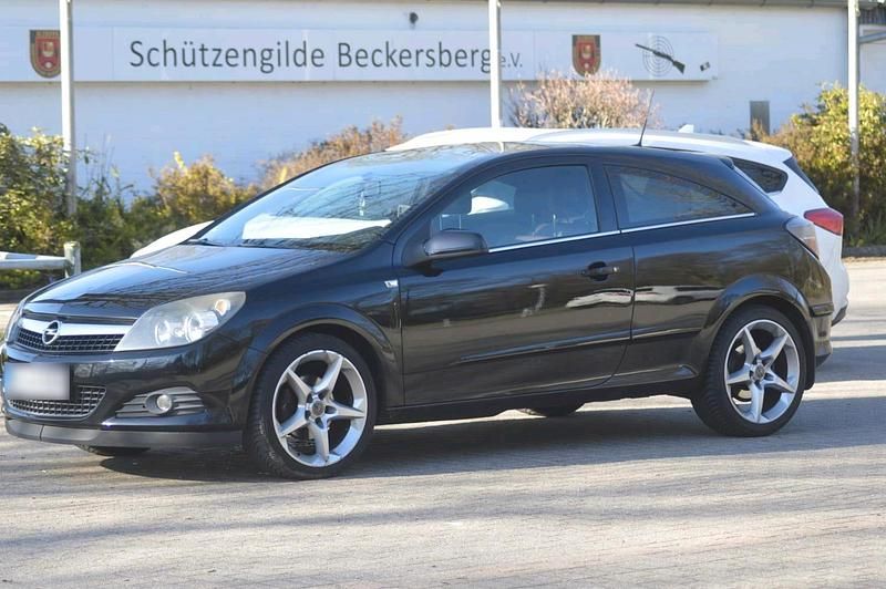 Gebraucht Opel Astra GTC 116 PS (85 kW) 2006 Coupé