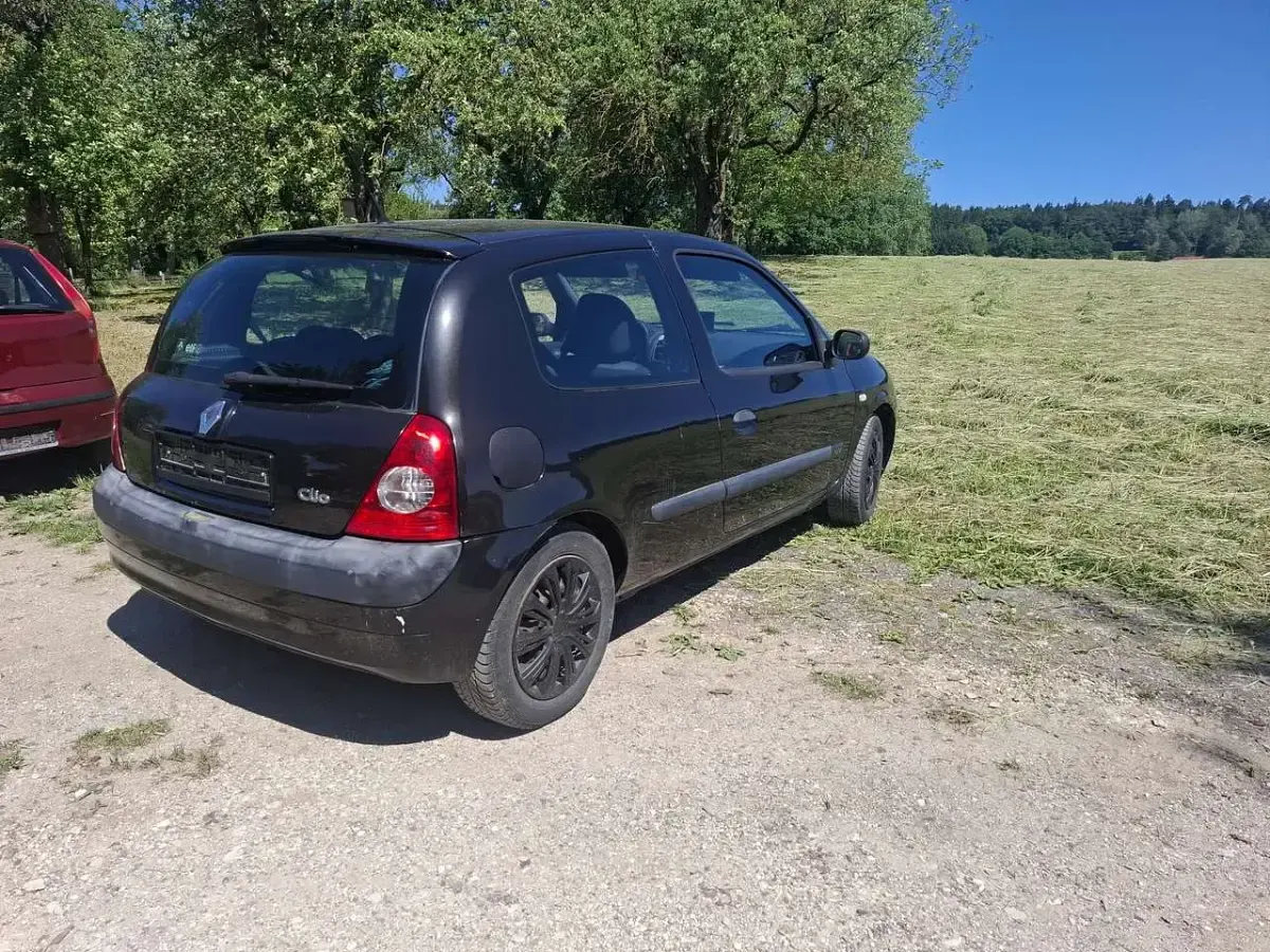 Gebraucht Renault Clio II 98 PS (72 kW) 2004 Limousine