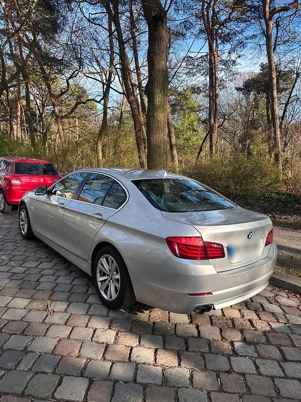 Gebraucht BMW 523 204 PS (150 kW) 2010 Grau Limousine