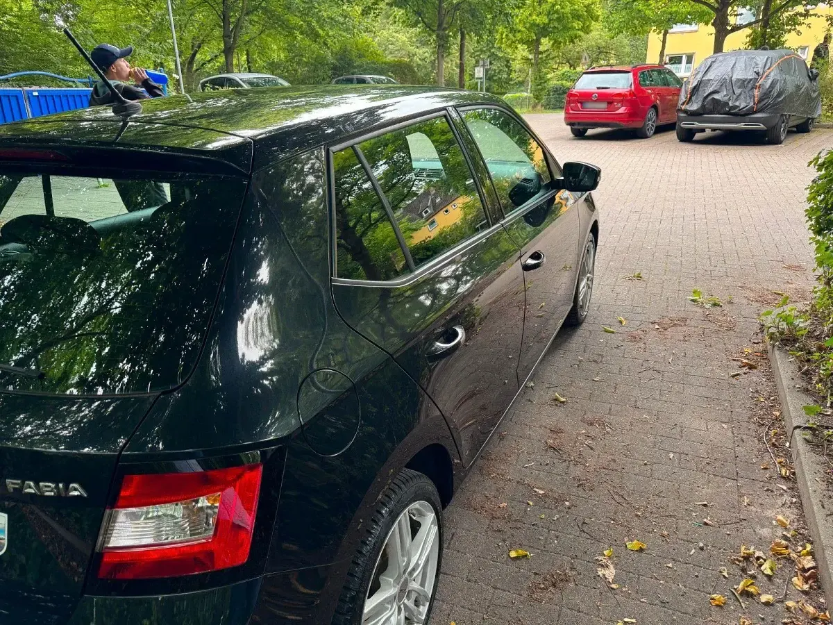 Gebraucht Skoda Fabia Cool Edition 60 PS (44 kW) 2016 Schwarz Kleinwagen