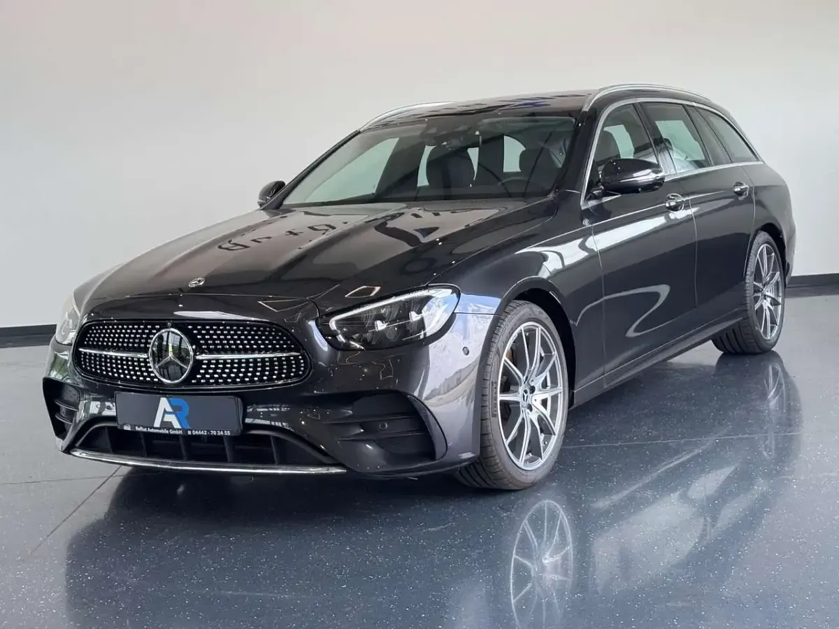 Gebraucht Mercedes E220 AMG 200 PS (147 kW) 2023 Graphitgrau Kombi