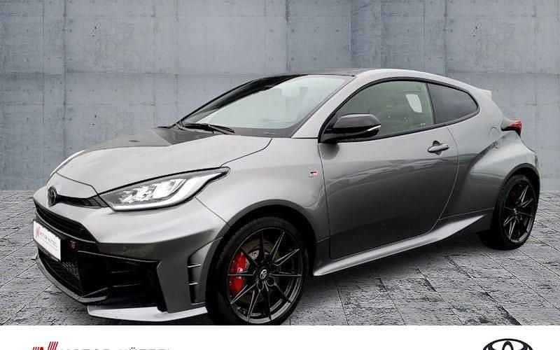 Grau Gebraucht 2024 Toyota Yaris Kleinwagen | 44.490 € (Guter Preis) - Bild 1/4