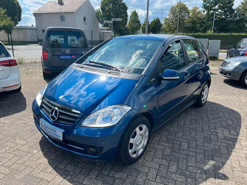 Blau Gebraucht 2011 Mercedes A160 Limousine | 5.490 € (Etwas zu teuer) - Bild 1/4