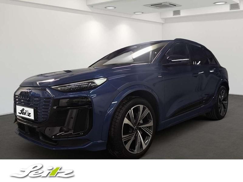 Blau Neu 2025 Audi Q6 e-tron Sport SUV | 89.049 € (Teuer) - Bild 1/3