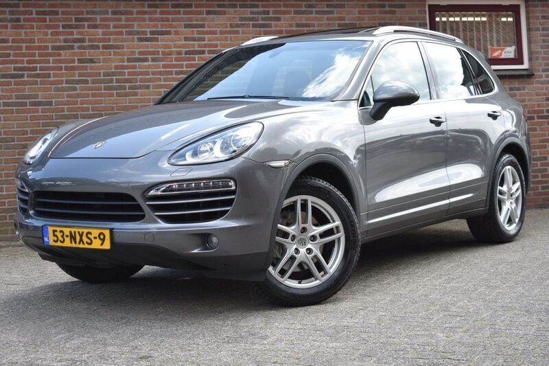 Grau Gebraucht 2010 Porsche Cayenne SUV | 11.841 € - Bild 1/4