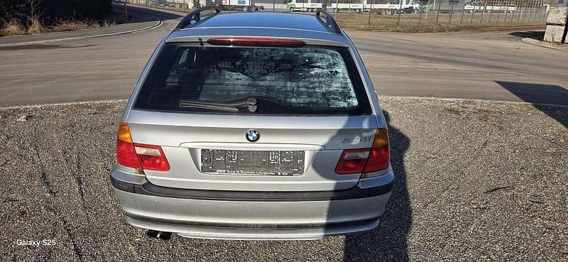Gebraucht BMW 320 170 PS (125 kW) 2004 Grau Kombi