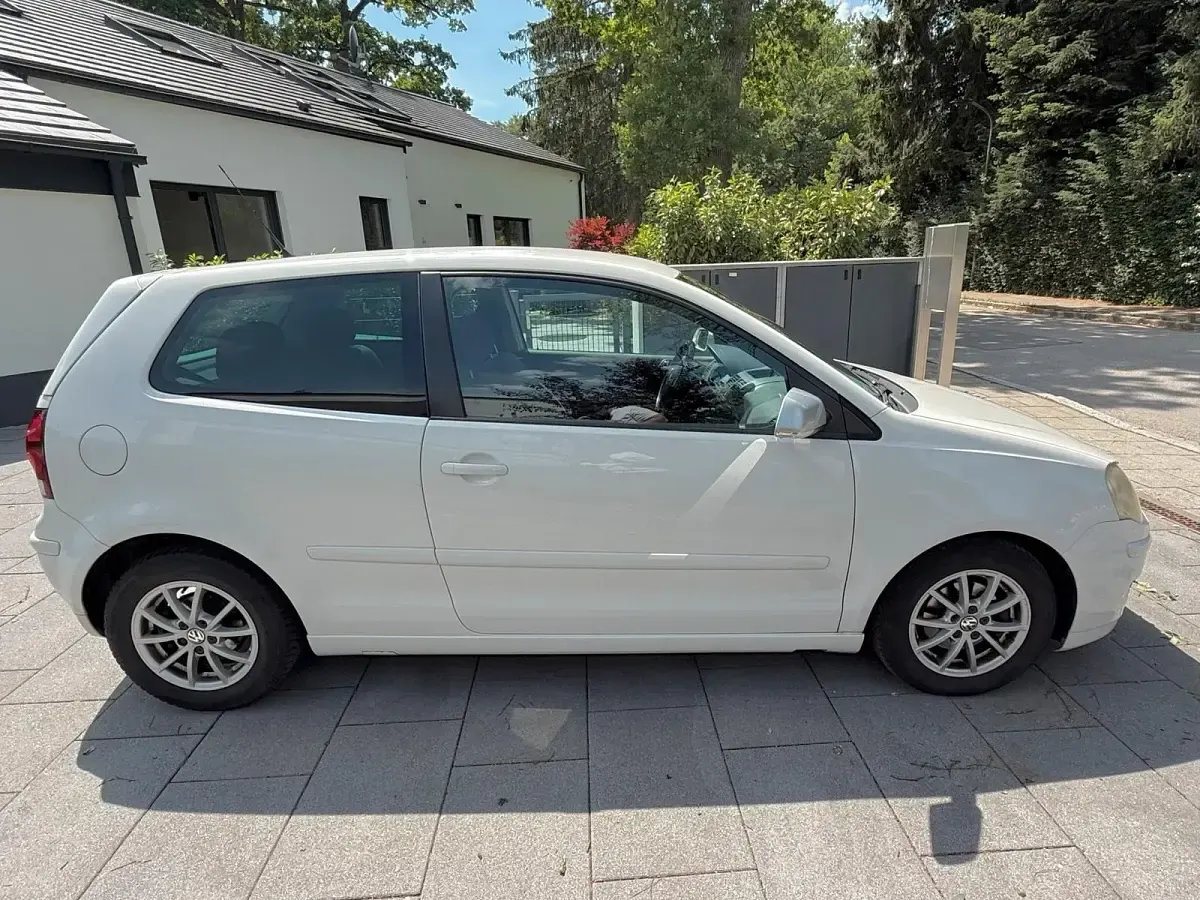 Gebraucht VW Polo 80 PS (58 kW) 2009 Weiß Kleinwagen