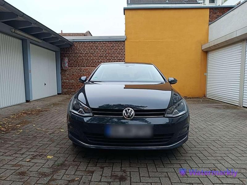 Gebraucht VW Golf VII Comfortline 110 PS (80 kW) 2015 Grau Limousine