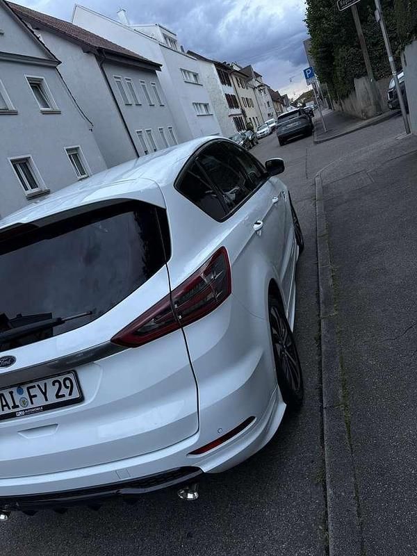 Gebraucht Ford S-MAX ST-Line 150 PS (110 kW) 2019 Van / Kleinbus